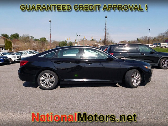 Honda Accord Sedan Vehicle Full-screen Gallery Image 03