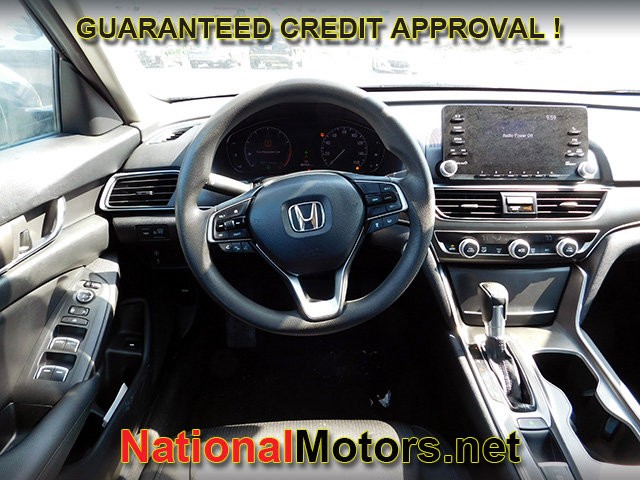 Honda Accord Sedan Vehicle Full-screen Gallery Image 08