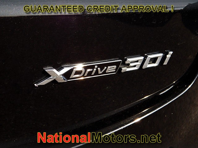 BMW X4 Vehicle Full-screen Gallery Image 06