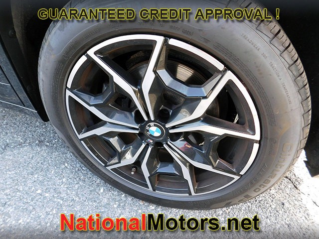 BMW X4 Vehicle Full-screen Gallery Image 07