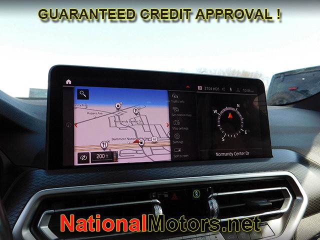 BMW X4 Vehicle Full-screen Gallery Image 18