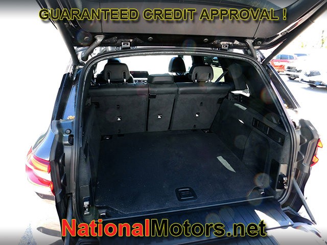 BMW X5 Vehicle Full-screen Gallery Image 06