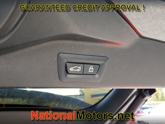 BMW X5 Vehicle Full-screen Gallery Image 07