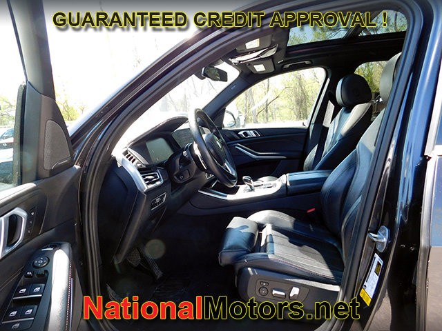 BMW X5 Vehicle Full-screen Gallery Image 14