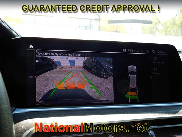 BMW X5 Vehicle Full-screen Gallery Image 18