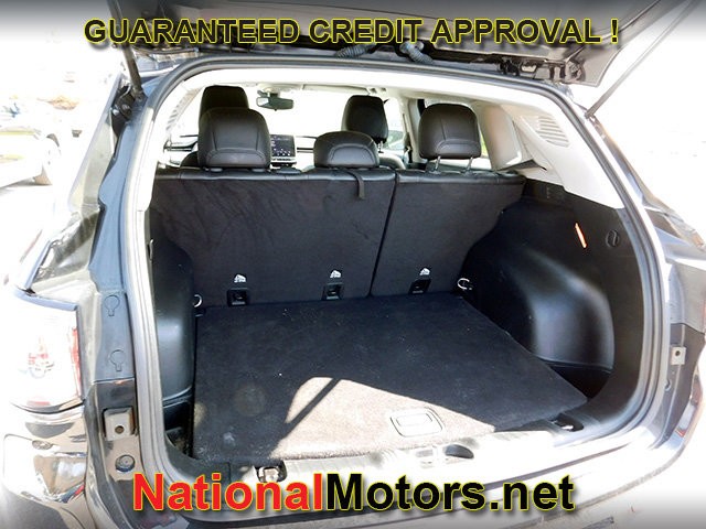Jeep Compass Vehicle Full-screen Gallery Image 07