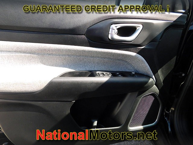 Jeep Compass Vehicle Full-screen Gallery Image 14