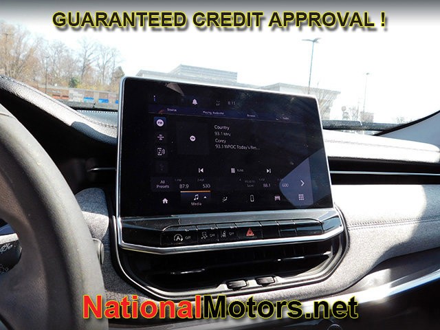 Jeep Compass Vehicle Full-screen Gallery Image 16