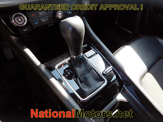 Jeep Compass Vehicle Full-screen Gallery Image 19