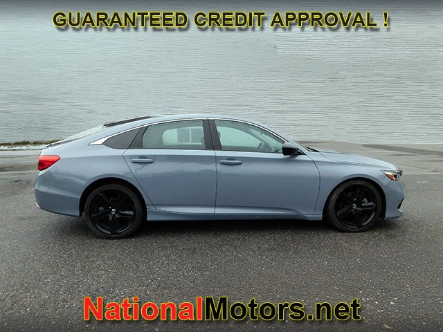 Honda Accord Sedan Vehicle Full-screen Gallery Image 02