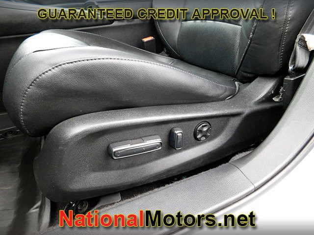 Honda Accord Sedan Vehicle Full-screen Gallery Image 13