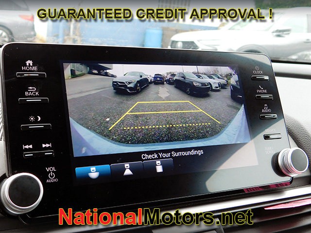 Honda Accord Sedan Vehicle Full-screen Gallery Image 15