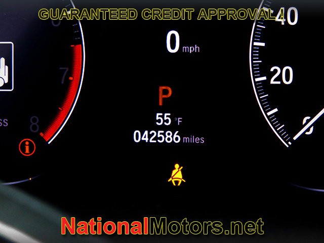 Honda Accord Sedan Vehicle Full-screen Gallery Image 20