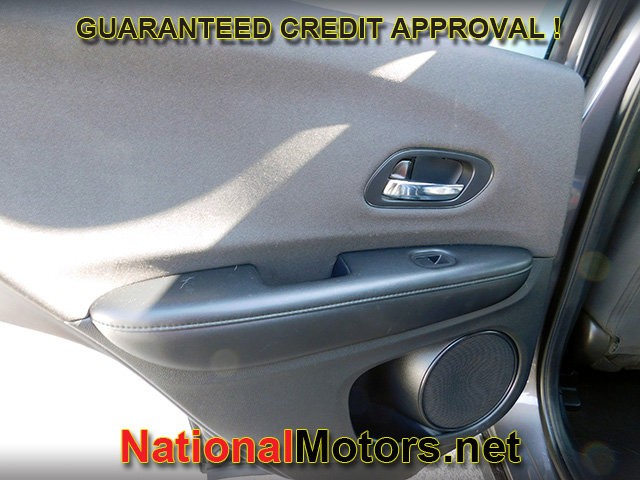 Honda HR-V Vehicle Full-screen Gallery Image 06