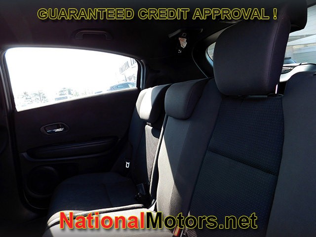 Honda HR-V Vehicle Full-screen Gallery Image 07