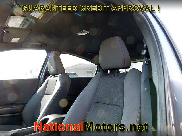 Honda HR-V Vehicle Full-screen Gallery Image 10