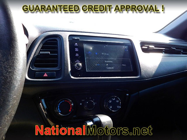 Honda HR-V Vehicle Full-screen Gallery Image 11