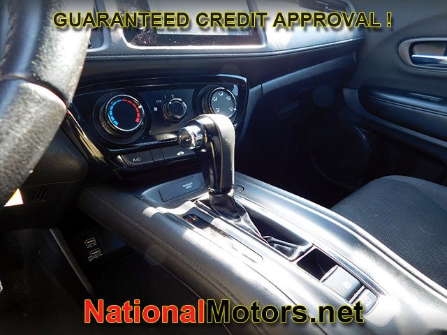 Honda HR-V Vehicle Full-screen Gallery Image 14