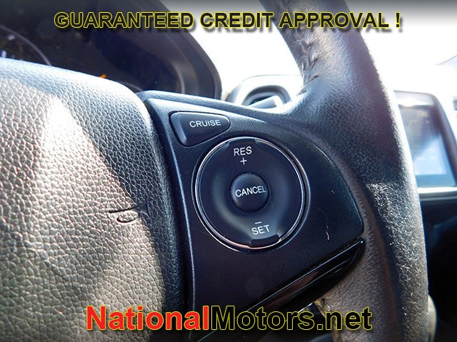 Honda HR-V Vehicle Full-screen Gallery Image 15