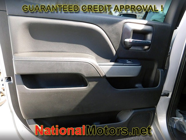 Chevrolet Silverado 1500 Vehicle Full-screen Gallery Image 09