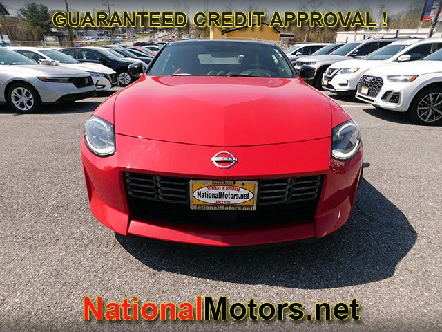 Nissan Z Vehicle Full-screen Gallery Image 03