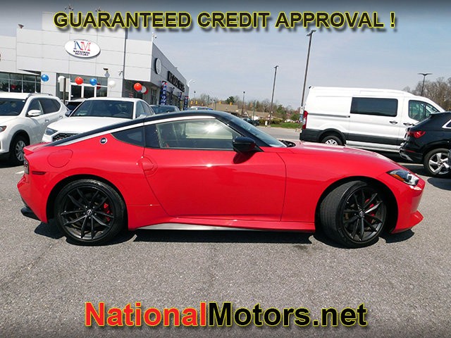 Nissan Z Vehicle Full-screen Gallery Image 04