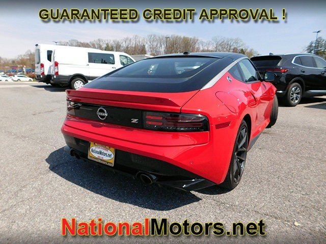 Nissan Z Vehicle Full-screen Gallery Image 05