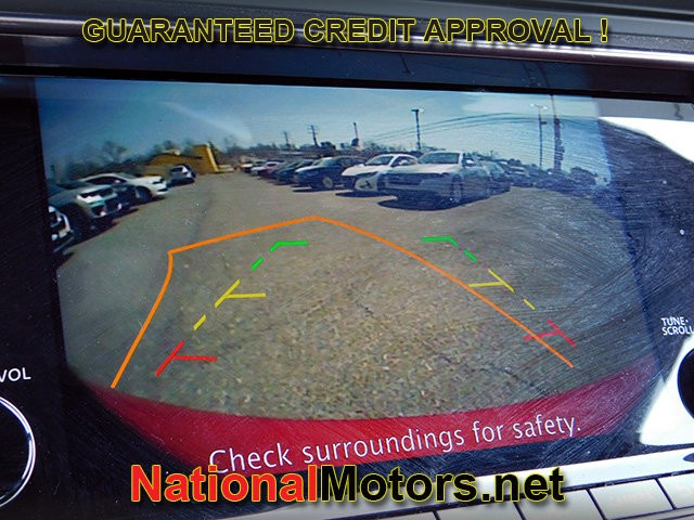 Nissan Z Vehicle Full-screen Gallery Image 15