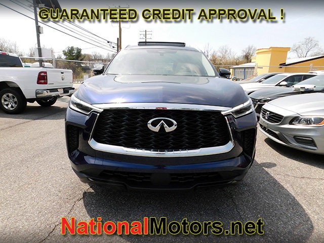 INFINITI QX60 Vehicle Full-screen Gallery Image 03