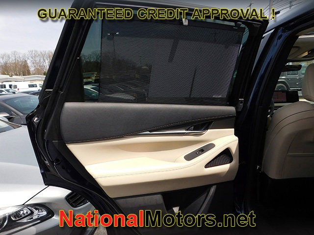 INFINITI QX60 Vehicle Full-screen Gallery Image 11