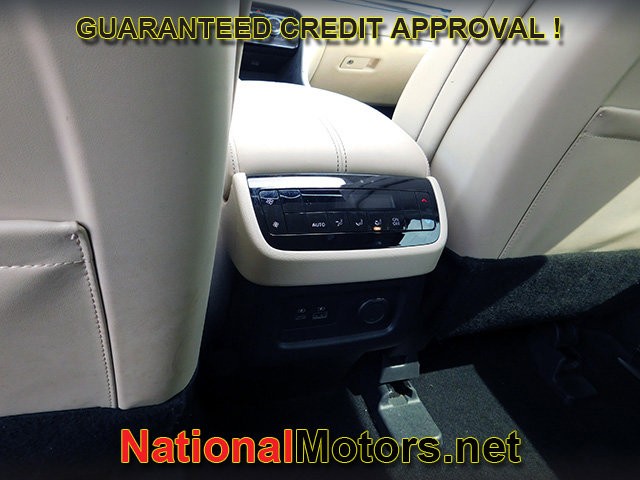 INFINITI QX60 Vehicle Full-screen Gallery Image 13