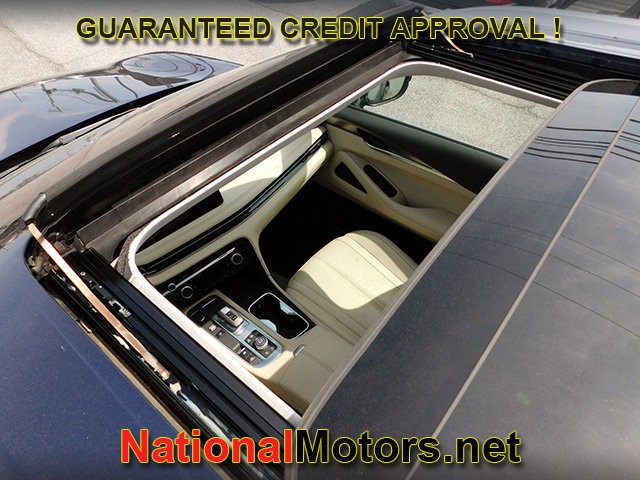 INFINITI QX60 Vehicle Full-screen Gallery Image 15