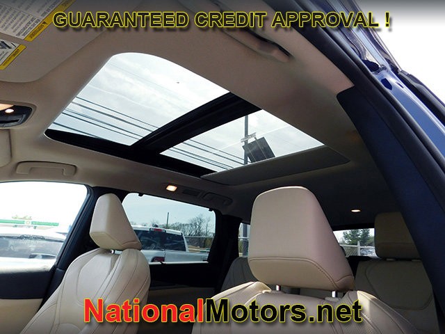 INFINITI QX60 Vehicle Full-screen Gallery Image 18