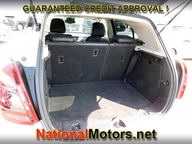 Buick Encore Vehicle Full-screen Gallery Image 05