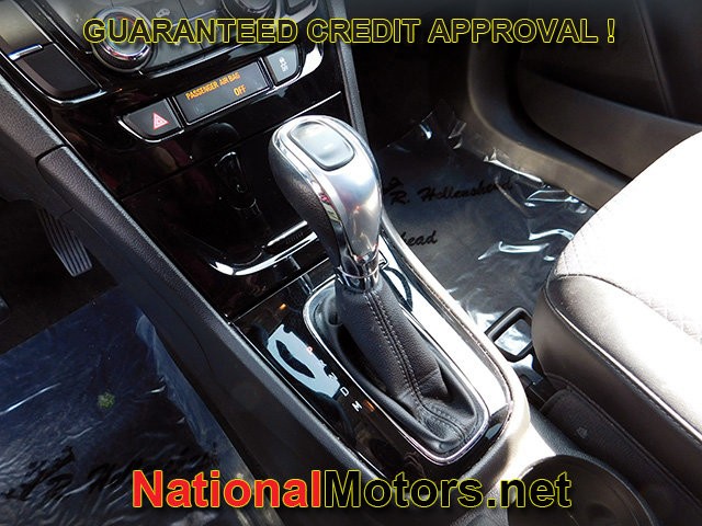 Buick Encore Vehicle Full-screen Gallery Image 13