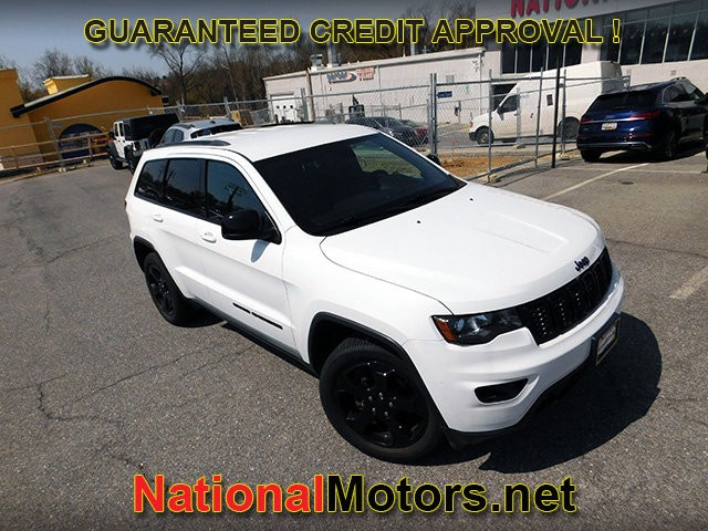 Jeep Grand Cherokee Vehicle Full-screen Gallery Image 02