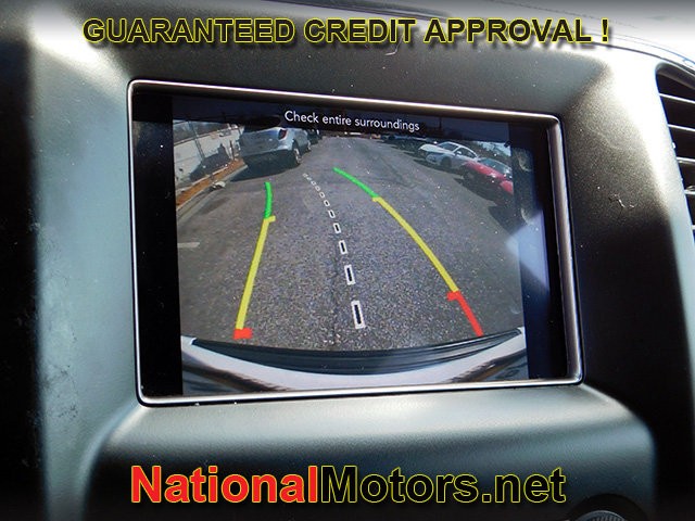 Jeep Grand Cherokee Vehicle Full-screen Gallery Image 18