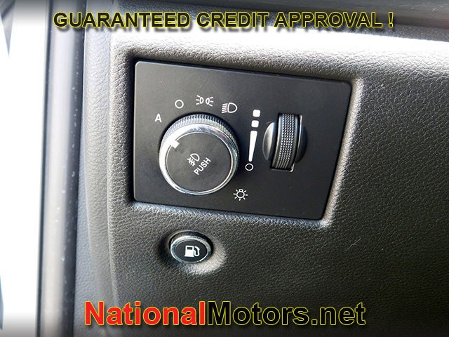 Jeep Grand Cherokee Vehicle Full-screen Gallery Image 25