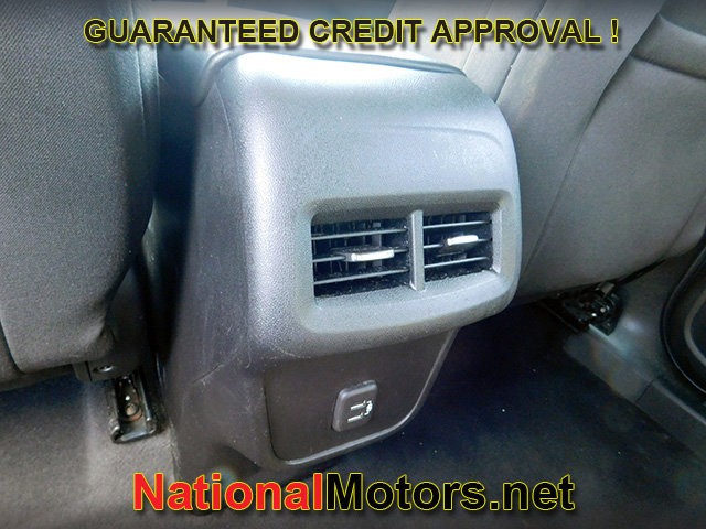 Chevrolet Equinox Vehicle Full-screen Gallery Image 10