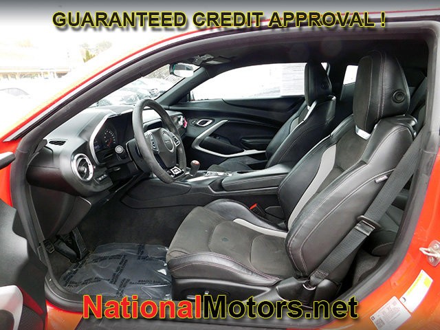 Chevrolet Camaro Vehicle Full-screen Gallery Image 08