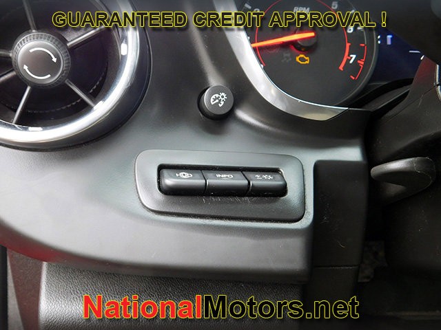 Chevrolet Camaro Vehicle Full-screen Gallery Image 20