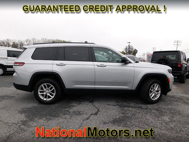 Jeep Grand Cherokee L Vehicle Full-screen Gallery Image 04