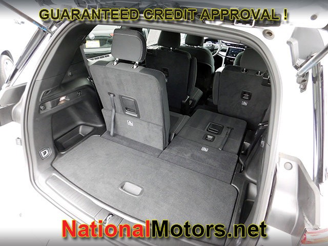 Jeep Grand Cherokee L Vehicle Full-screen Gallery Image 10