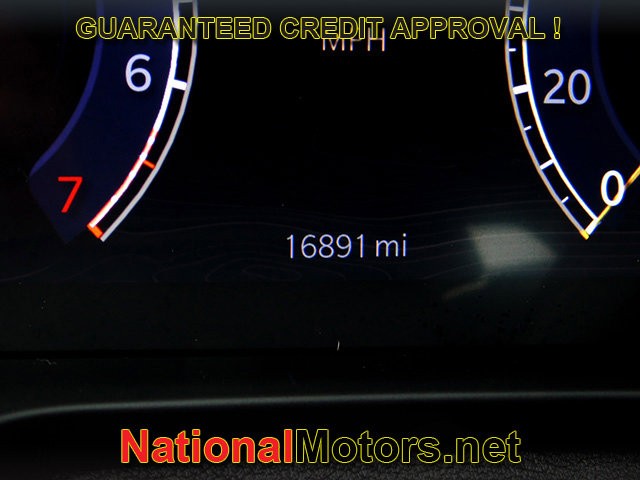 Jeep Grand Cherokee L Vehicle Full-screen Gallery Image 25