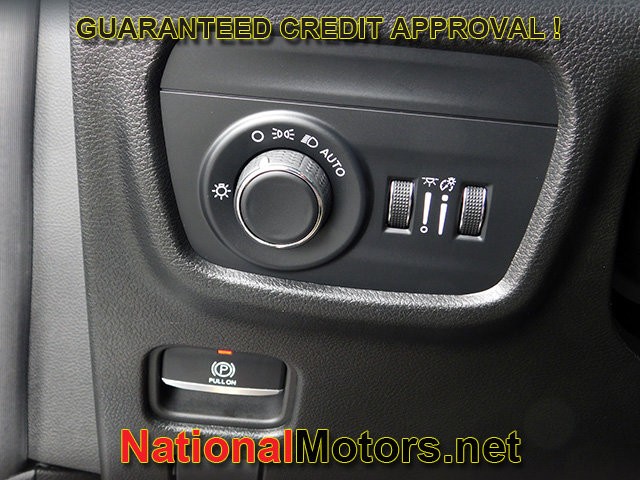 Jeep Grand Cherokee L Vehicle Full-screen Gallery Image 26