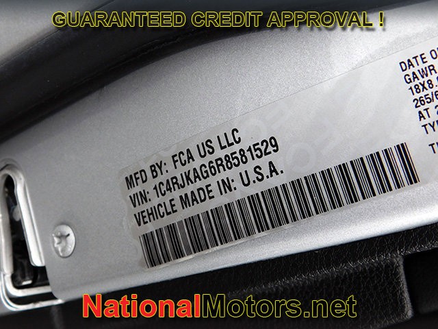 Jeep Grand Cherokee L Vehicle Full-screen Gallery Image 27