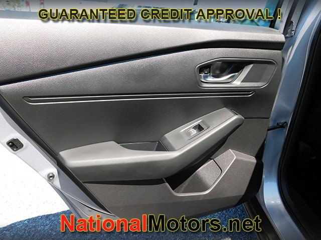 Honda Accord Sedan Vehicle Full-screen Gallery Image 07