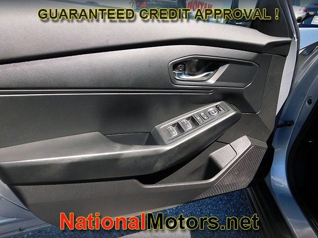 Honda Accord Sedan Vehicle Full-screen Gallery Image 10