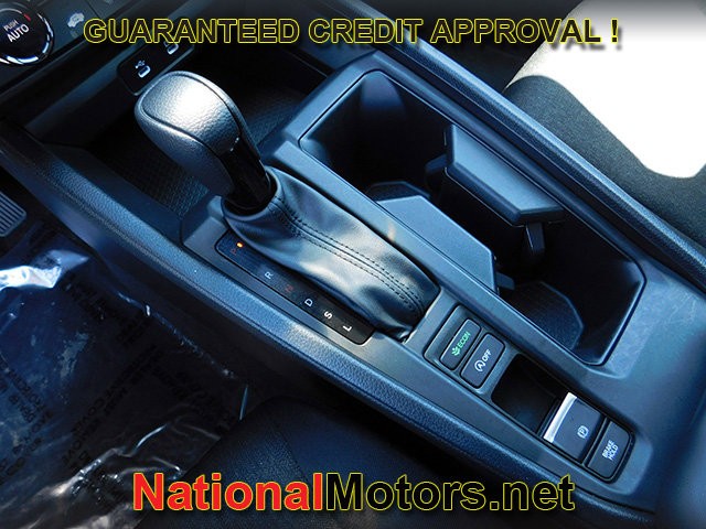 Honda Accord Sedan Vehicle Full-screen Gallery Image 16