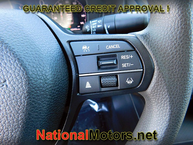 Honda Accord Sedan Vehicle Full-screen Gallery Image 17